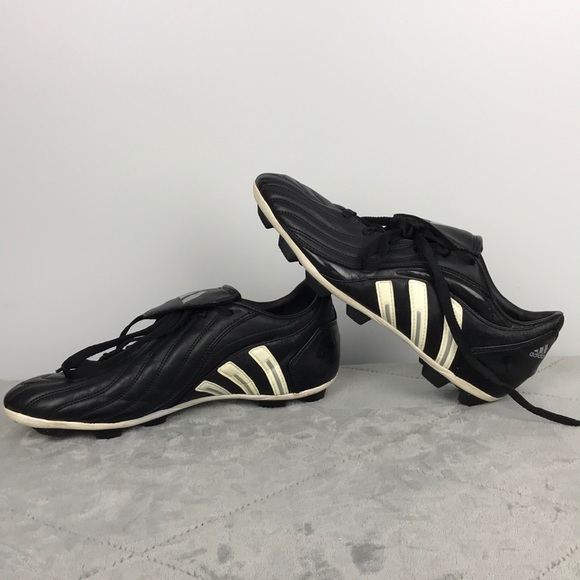 adidas traxion soccer